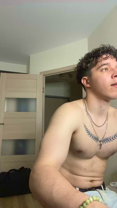 bravo_maestro live cam on Cam4