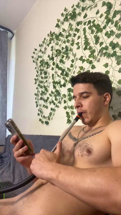 bravo_maestro live cam on Cam4