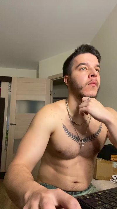 bravo_maestro live cam on Cam4