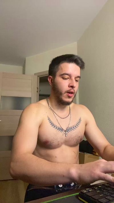bravo_maestro live cam on Cam4