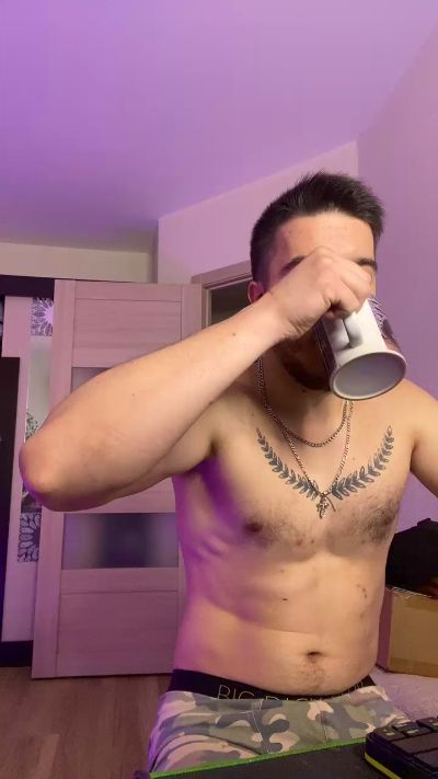 bravo_maestro live cam on Cam4