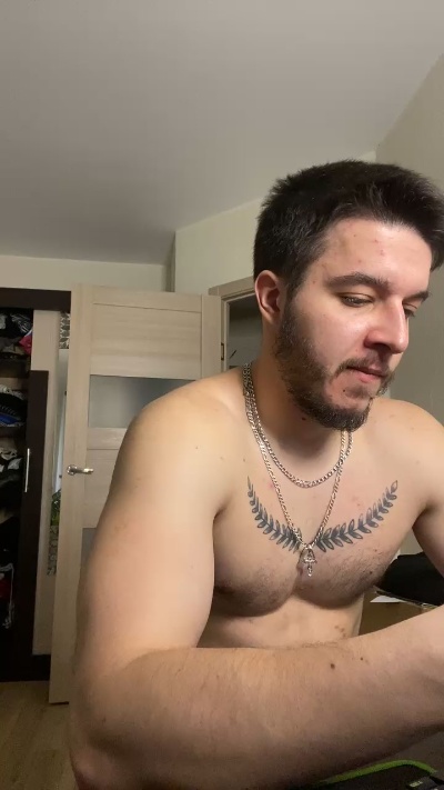 bravo_maestro live cam on Cam4