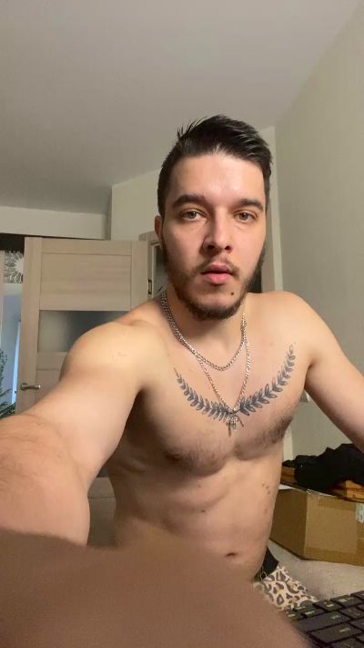 bravo_maestro live cam on Cam4