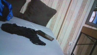 breed_me_pls live cam on Cam4