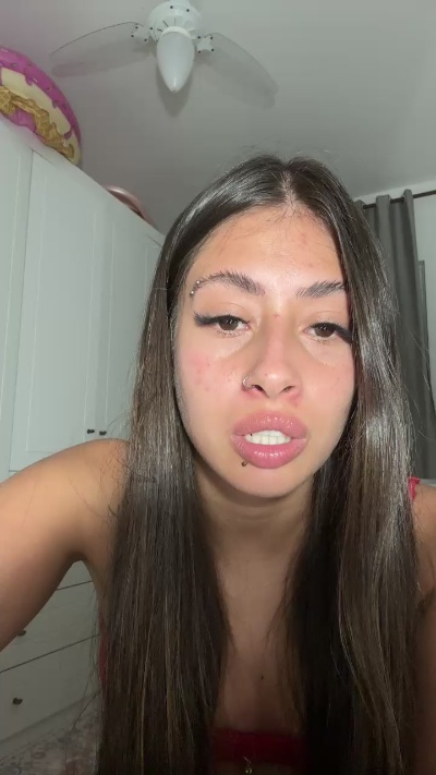 brenda_fun live cam on Cam4