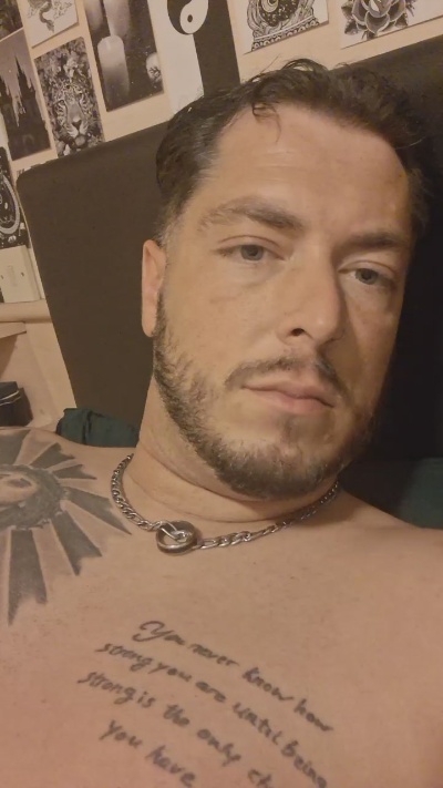 bristolboy7 live cam on Cam4
