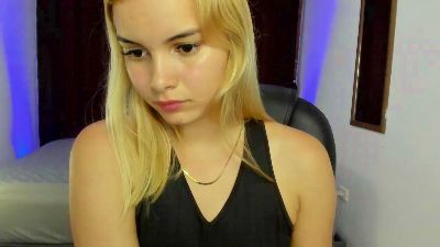 brittany__queen live cam on Cam4