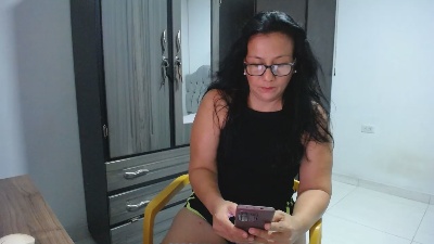 briyiz_020 live cam on Cam4