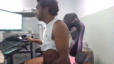brown_choco live cam on Cam4
