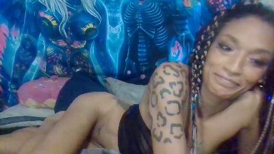 brownshuga live cam on Cam4