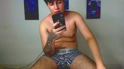 bruce_max live cam on Cam4