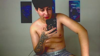 bruce_max live cam on Cam4