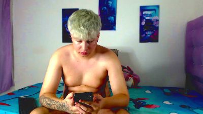 bruce_max live cam on Cam4