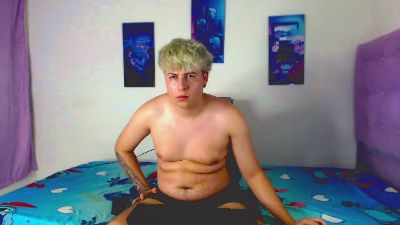 bruce_max live cam on Cam4