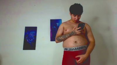 bruce_max live cam on Cam4