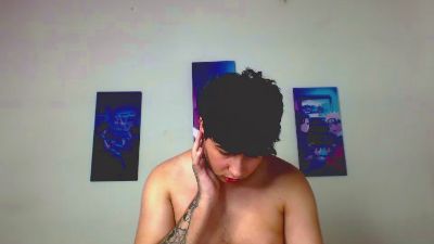 bruce_max live cam on Cam4