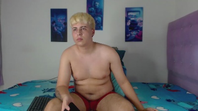 bruce_max live cam on Cam4
