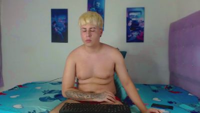 bruce_max live cam on Cam4