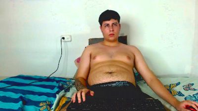 bruce_max live cam on Cam4