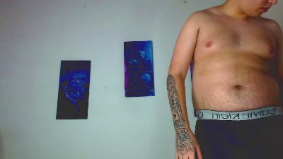 bruce_max live cam on Cam4