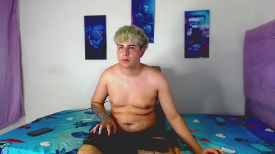bruce_max live cam on Cam4