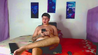bruce_max live cam on Cam4