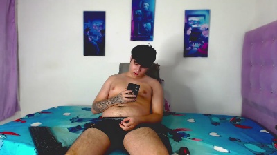 bruce_max live cam on Cam4