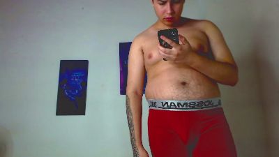 bruce_max live cam on Cam4
