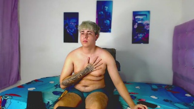 bruce_max live cam on Cam4