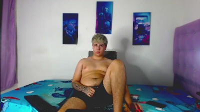 bruce_max live cam on Cam4