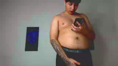 bruce_max live cam on Cam4