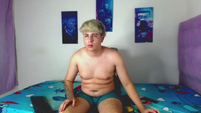 bruce_max live cam on Cam4