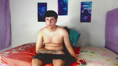 bruce_max live cam on Cam4