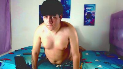 bruce_max live cam on Cam4