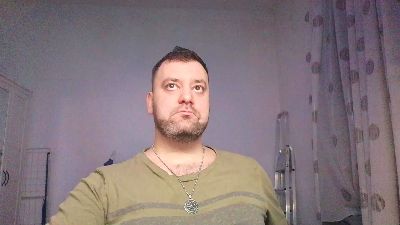 brucemf live cam on Cam4