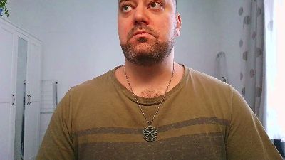 brucemf live cam on Cam4