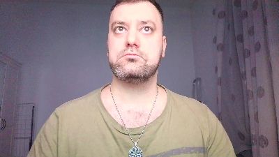 brucemf live cam on Cam4