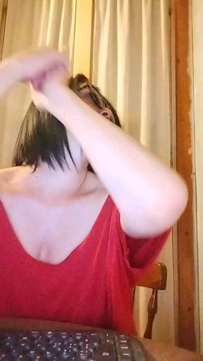 brunettaspetti1 live cam on Cam4