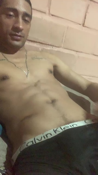 brunootz live cam on Cam4
