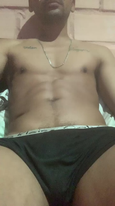 brunootz live cam on Cam4