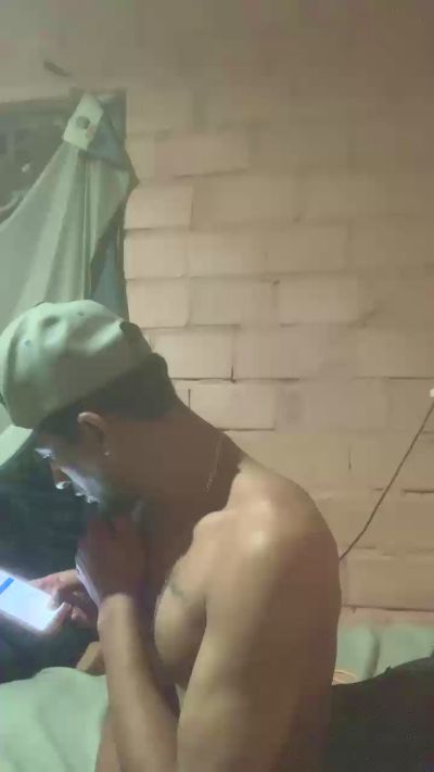 brunootz live cam on Cam4