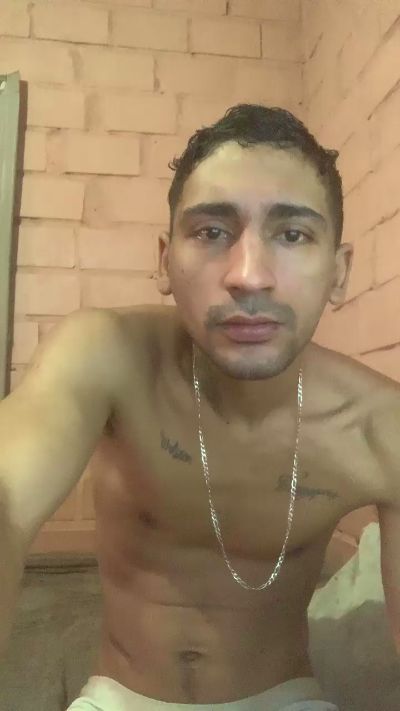 brunootz live cam on Cam4