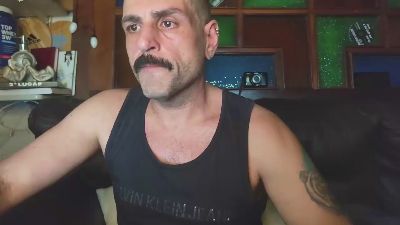 brunotouro69 live cam on Cam4