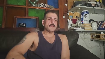 brunotouro69 live cam on Cam4