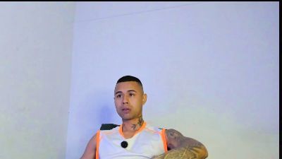 bryan1839 live cam on Cam4