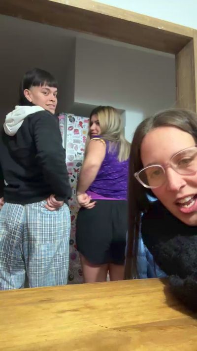 bt89 live cam on Cam4