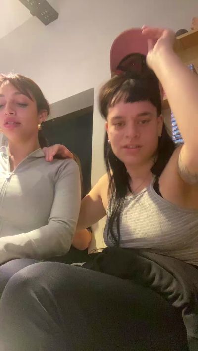 bt89 live cam on Cam4