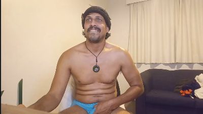 bucketbongs live cam on Cam4