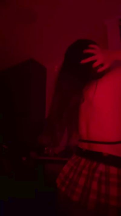 buga_hot live cam on Cam4
