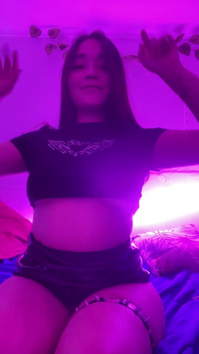 buga_hot live cam on Cam4